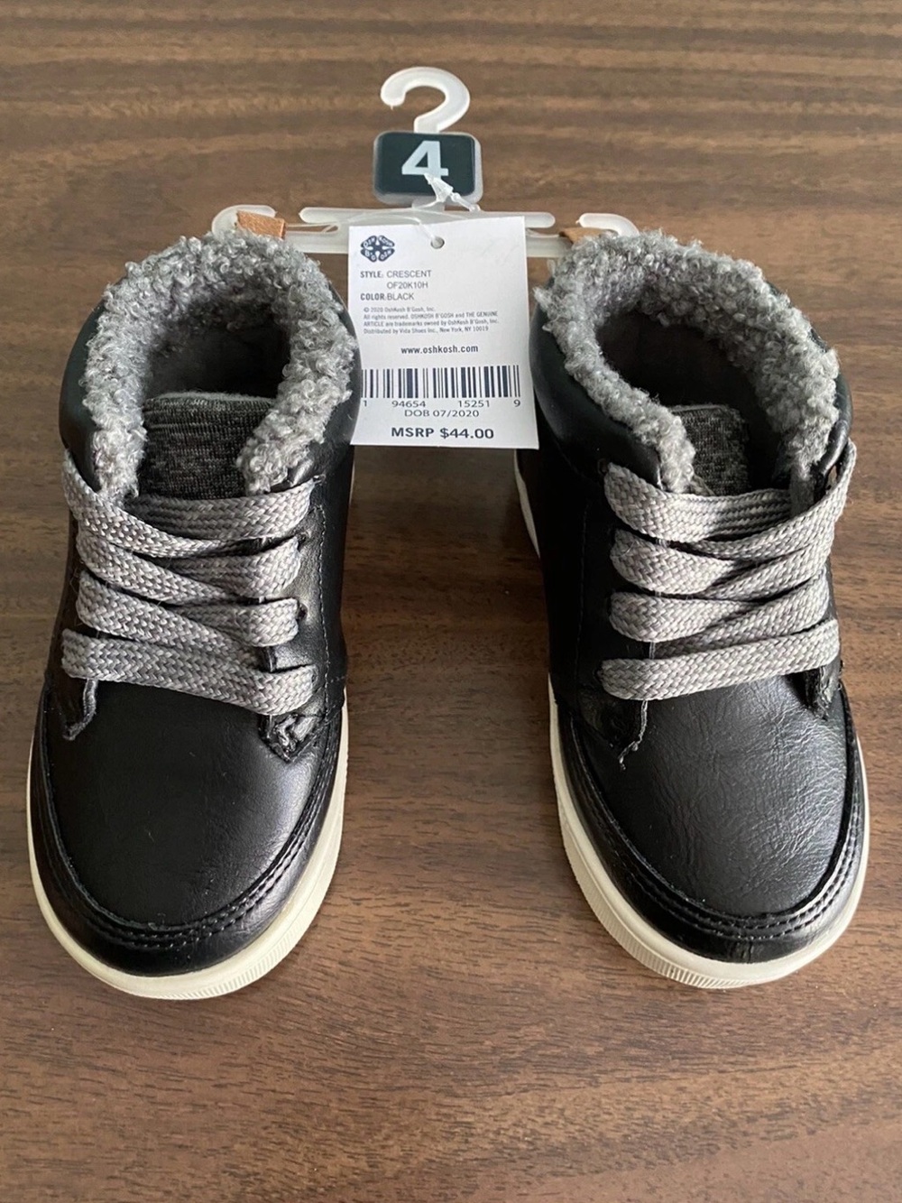 NWT OshKosh Baby Toddler Boot/Sneaker Sz 4 Black High Top Lace Up Sherpa Lined